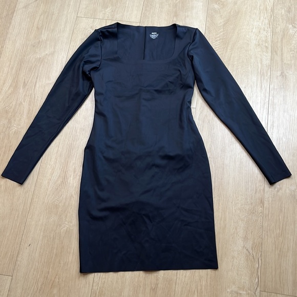 Skims Body Long-Sleeve Scoop-Neck Mini Dress, BLACK SIZE XL 1283 - Picture 4 of 7